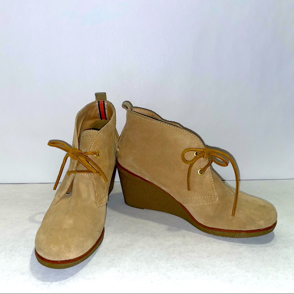 Sperry Tan Suede Wedge With Leather Laces 8-1/2 M
